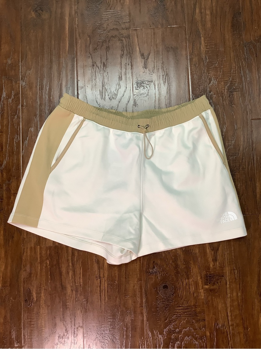 The North Face Women's XL Cream & Beige Athletic Shorts